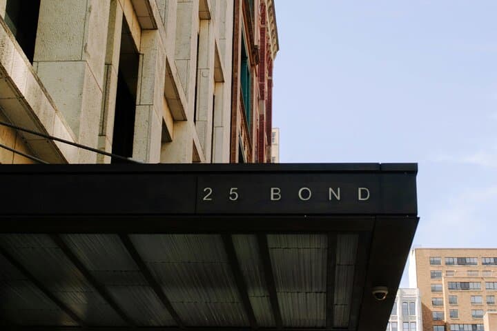 Elegance and Heritage Mayfair Walking Tour photo 3