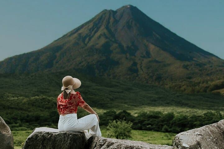 Arenal Volcano Day Trip from San José: Hot Springs, Lunch & Volcano Views photo 2