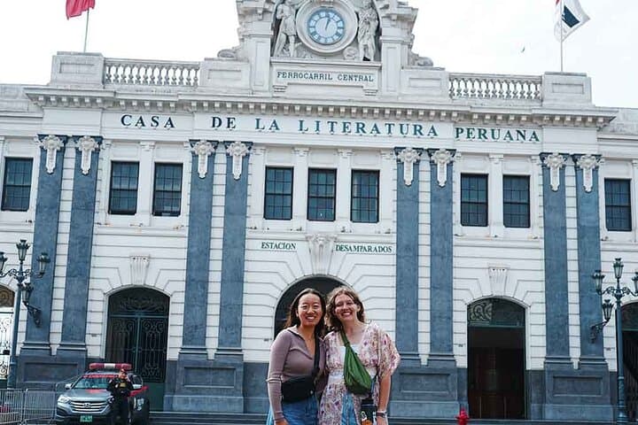 Discover Lima: Miraflores Love Park, Historic Center & San Francisco Catacombs photo 1