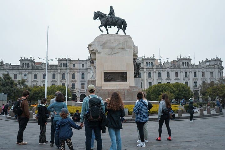 Historic Lima Food Tour: Ceviche & Pisco Sour Class with Market Visit photo 6