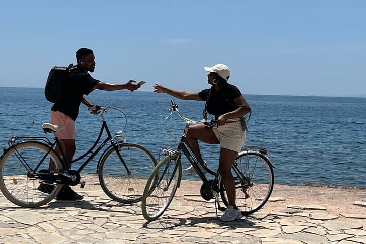 Athens Coastal Bike Tour and Swimming Adventure — Pedal to Beach Along the Athenian Shore photo 3