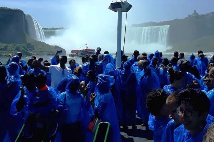 2-Day Niagara Falls & Corning Museum of Glass Tour from New York City