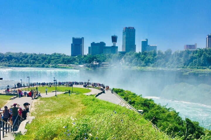 2-Day Niagara Falls & Corning Museum of Glass Tour from New York City photo 2