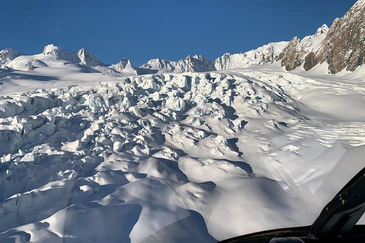 Twin Glacier Helicopter Overflight: Fox & Franz Josef Scenic Flight (20 Minutes) photo 4