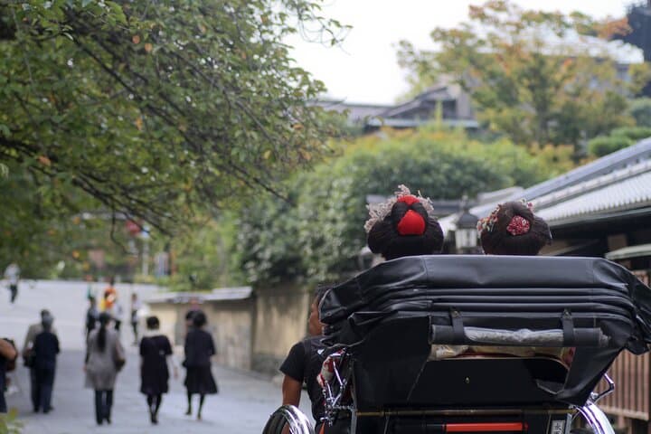 Kyoto Rickshaw Tour: Higashiyama Guided Rickshaw Experience photo 5