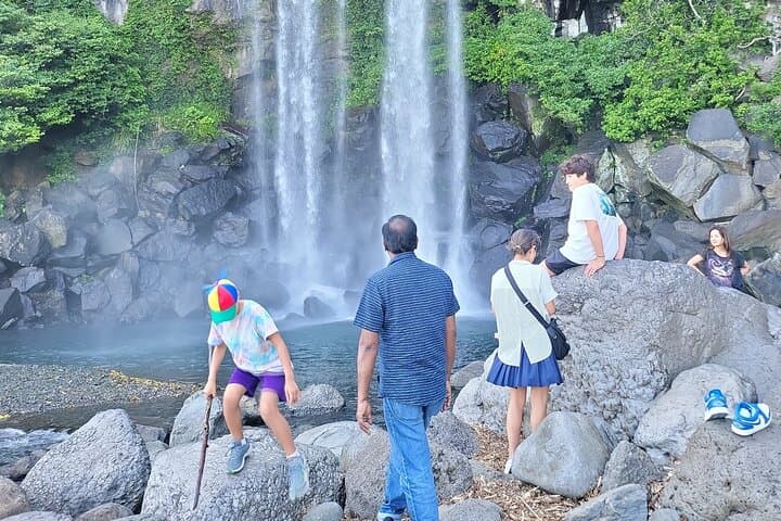 Jeju East Coast: Half- or Full-Day Sightseeing Tour from Jeju City Port photo 6