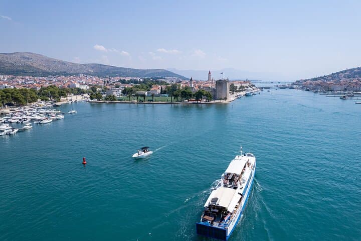 Blue Lagoon, Shipwreck & Trogir Day Cruise from Split — Lunch Included photo 4