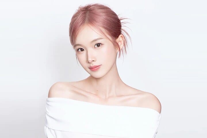 Seoul K-Pop Idol Makeover & Studio Photo Shoot at SihyunHada
