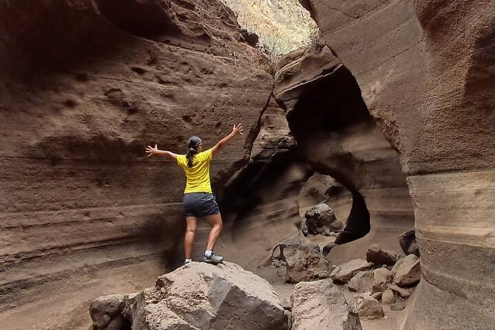Barranco de las Vacas Caves & Canarian Village — Guided Half-Day Tour photo 1