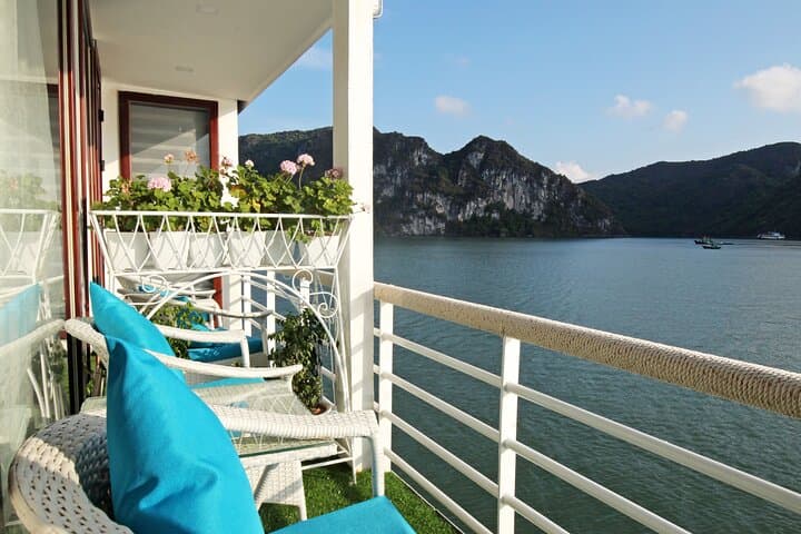 La Paci 2-Day Lan Ha Cruise from Ha Long — Kayaking, Caves & Overnight on Board photo 2