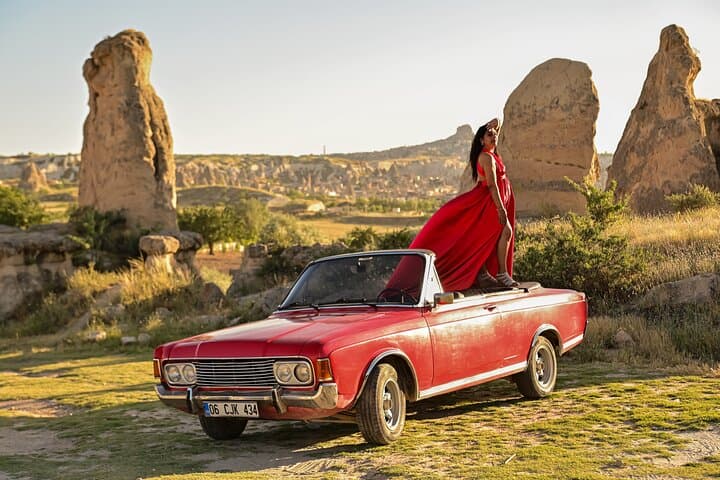 Classic Car Sunrise & Sunset in Cappadocia — Balloon Takeoff Photo Tour photo 5