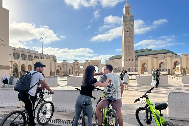 Guided Cycling Adventure in Casablanca: Hassan II to La Corniche