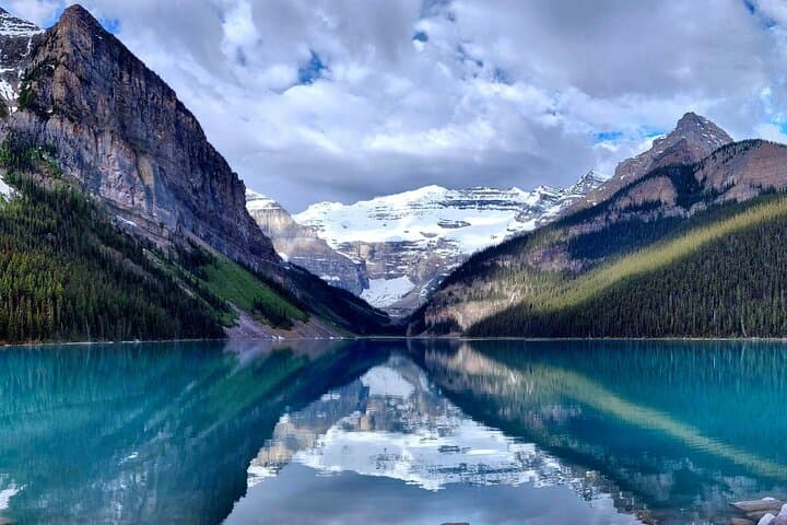 Half-Day Banff Scenic Tour: Lake Louise, Peyto Lake, Bow Lake & Crowfoot Glacier photo 2