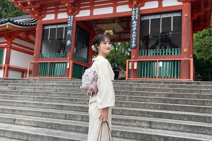 Kimono Rental in Gion: Authentic Dressing Experience Near Gion-Shijo