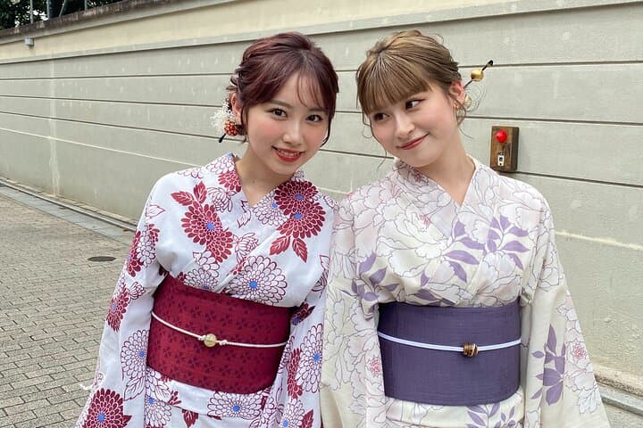 Kimono Rental in Gion: Authentic Dressing Experience Near Gion-Shijo photo 4