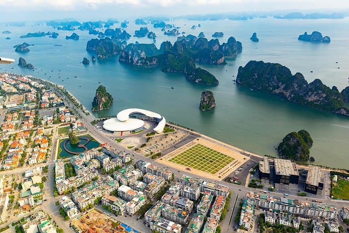 Ha Long Bay Seaplane: 25-Minute Aerial Tour from Tuan Chau photo 3
