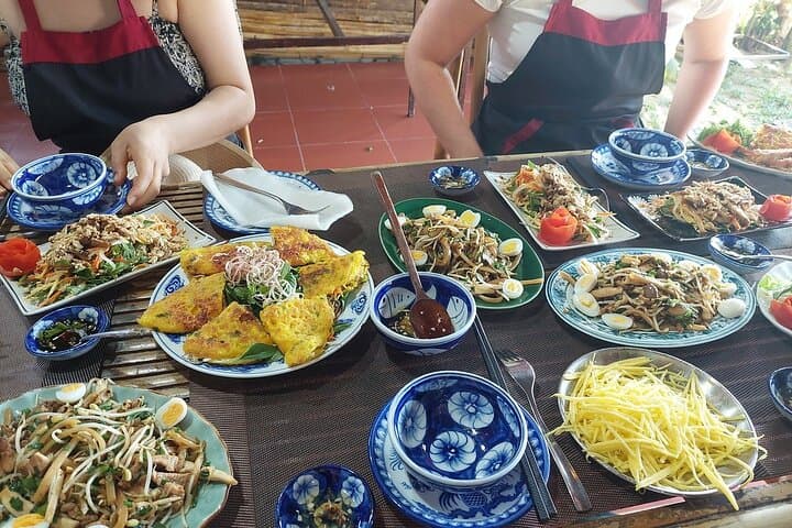 Tra Que Village Farming, Cooking & Herbal Massage — Hoi An Day Experience photo 4