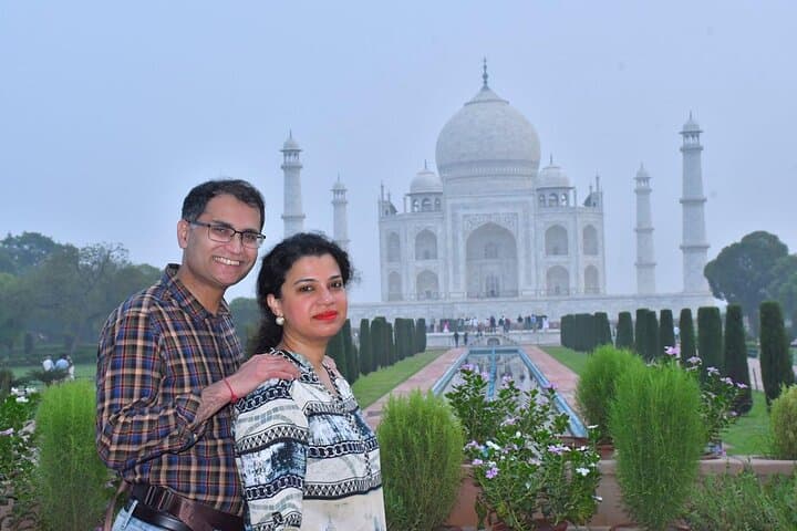 Same-Day Taj Mahal & Agra Fort Tour from Delhi: Private Car Excursion