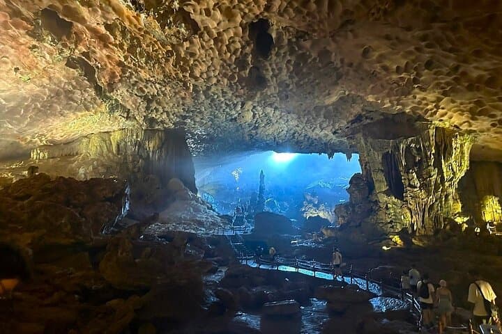 Northern Vietnam in 5 Days: Ninh Binh and Ha Long Bay Highlights photo 5