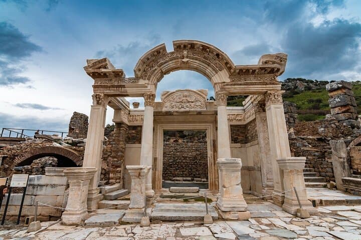 Private Ephesus Tour from Kusadasi — Guided Shore Excursion to Ancient Ruins photo 2