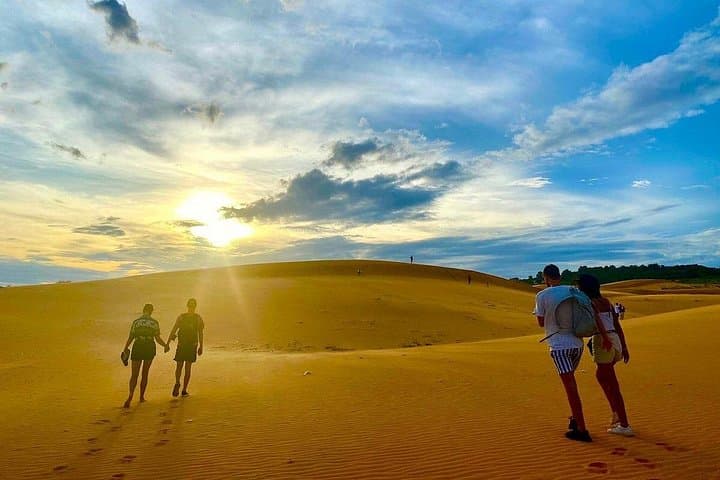 Mui Ne Sunset Tour from Ho Chi Minh: Fairy Stream, White & Red Sand Dunes photo 3