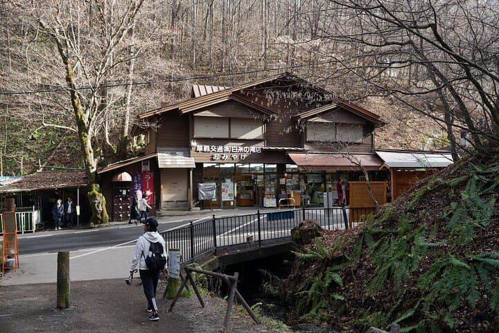 Karuizawa Private Full-Day Custom Tour — Nature, History & Local Flavors photo 4