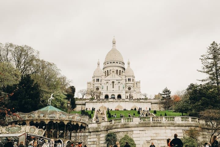 Private Paris in a Day: Montmartre, Louvre & Trocadéro Views photo 6