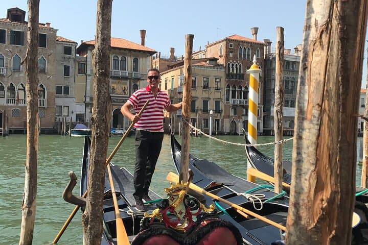 Venice Grand Canal Gondola Ride & Gondola Gallery Experience photo 5