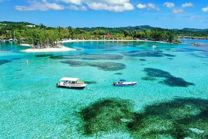 3-Stop Snorkel Hopping and Beach Tour — Roatán's Best Reefs