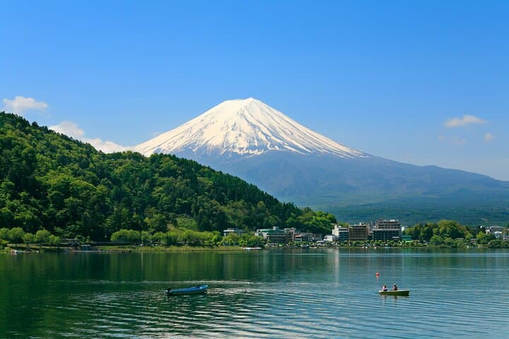 Custom Full-Day Lake Kawaguchiko Tour: Private Mount Fuji Views & Cultural Stops photo 4