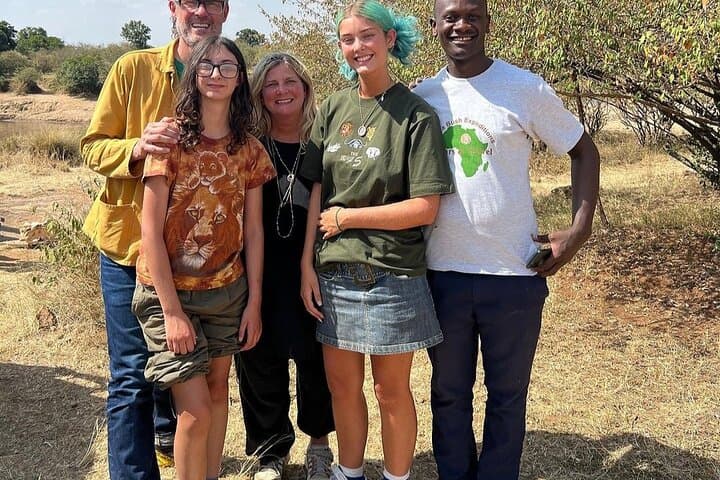 Giraffe Centre and Bomas of Kenya Day Tour from Nairobi photo 3