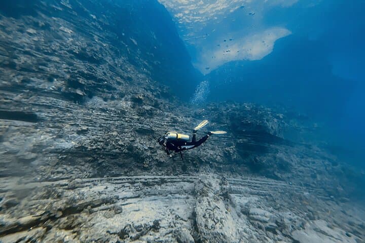 Certified Scuba Diving in Maunalua Bay, Honolulu — Deep Wreck & Reef Tours photo 6