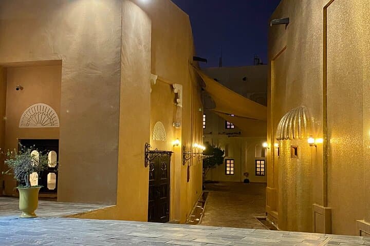 Doha Illuminated: Evening Corniche, Katara & Souq Waqif Night Tour