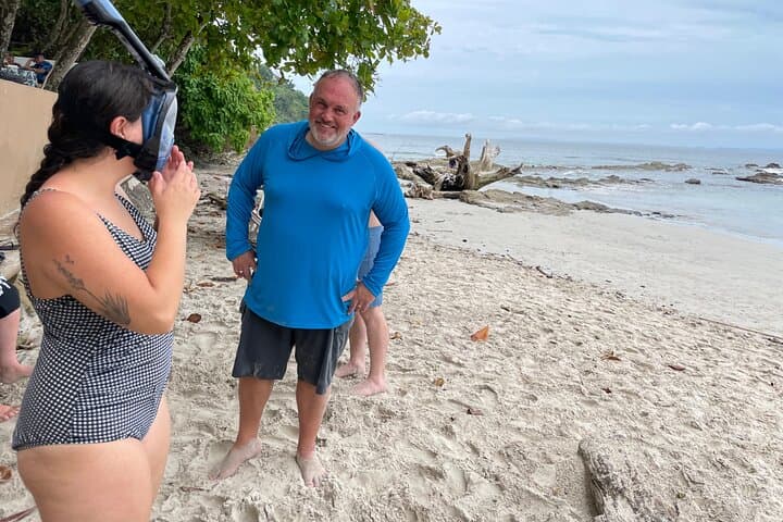 White Sand Beach Snorkel Tour Near Jaco: Playa Mantas Adventure photo 4