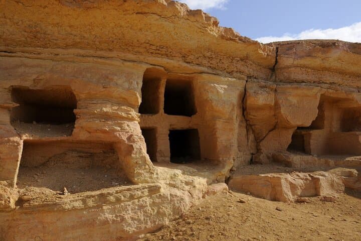 3-Day Mountain of the Dead & Siwa Oasis Tour from Cairo