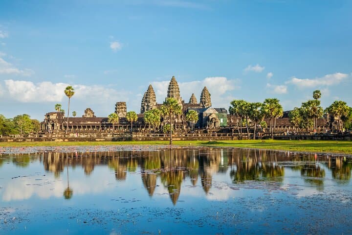 Exploring Angkor: A Day Tour of Angkor Wat, Bayon, Ta Prohm & Phnom Bakheng photo 3