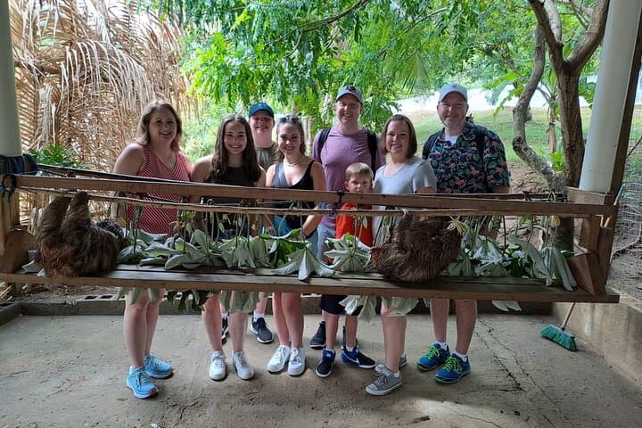 Roatán Monkey & Sloth Sanctuary Tour with Rum, Chocolate and City Highlights