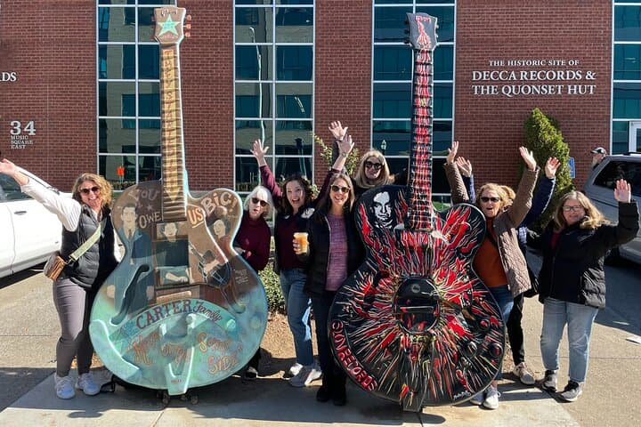 Taste & Tracks on Music Row: Nashville Food & Music Walking Tour