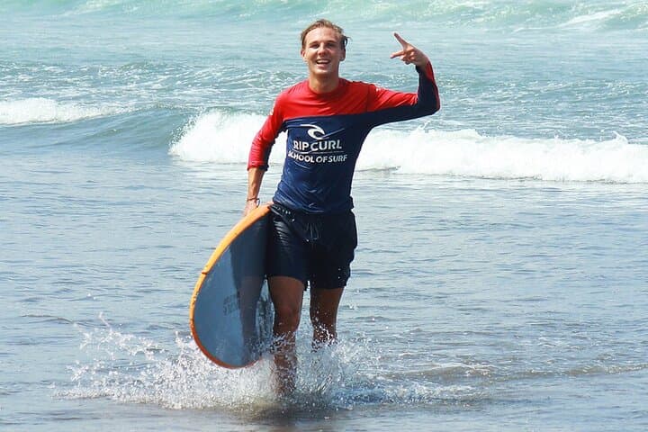 Learn to Surf in Kuta: 5-Day Beach Surfer Course for Beginners photo 4