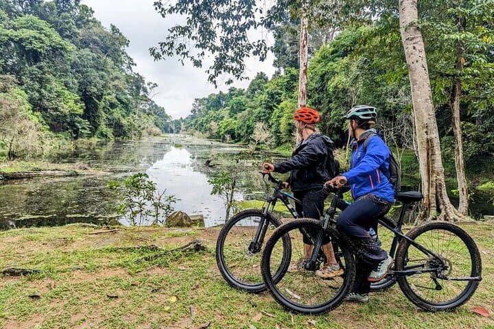 Full-Day Angkor Bike Tour: Rainforest Trails, Ta Prohm & Bayon photo 4