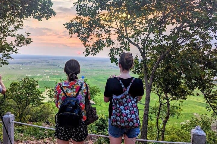 Sunset Bike Tour Through Siem Reap Countryside and Lotus Fields photo 6