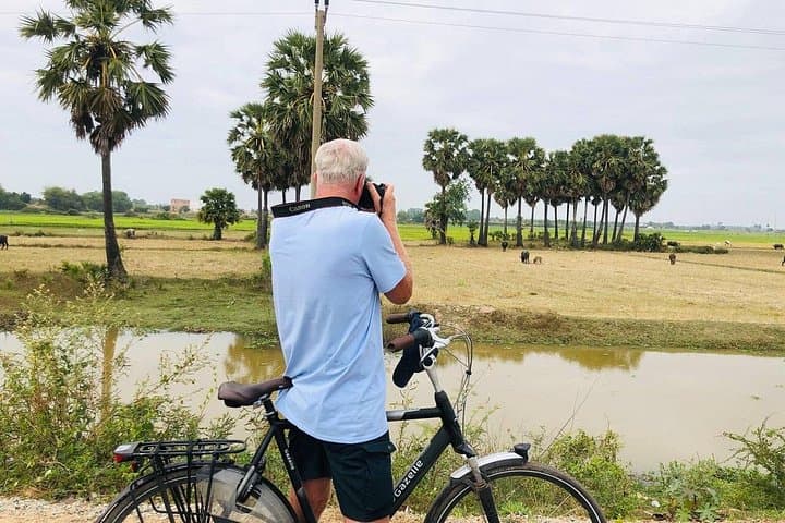 Short Cycling Through Siem Reap Countryside: Paddy Fields, Villages & Ancient Pagoda photo 4