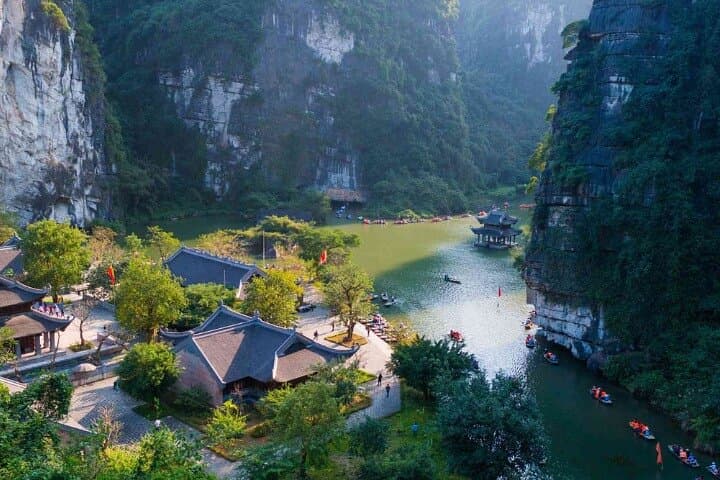 Discover Ninh Binh: Full-Day Bai Dinh, Trang An & Mua Cave from Hanoi photo 2