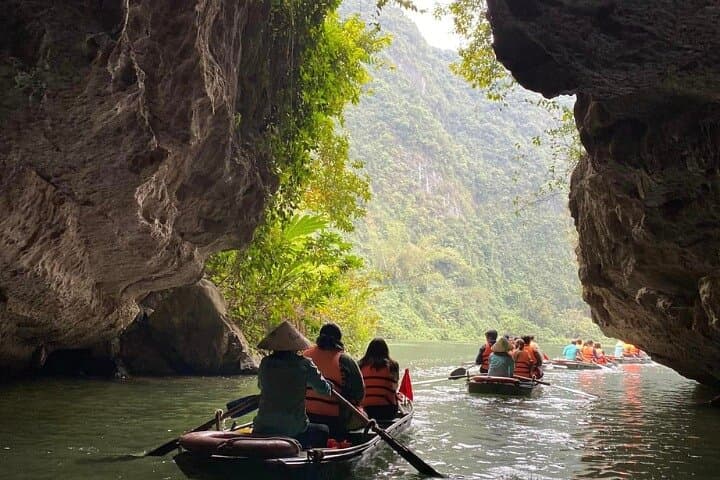 Discover Ninh Binh: Full-Day Bai Dinh, Trang An & Mua Cave from Hanoi photo 5