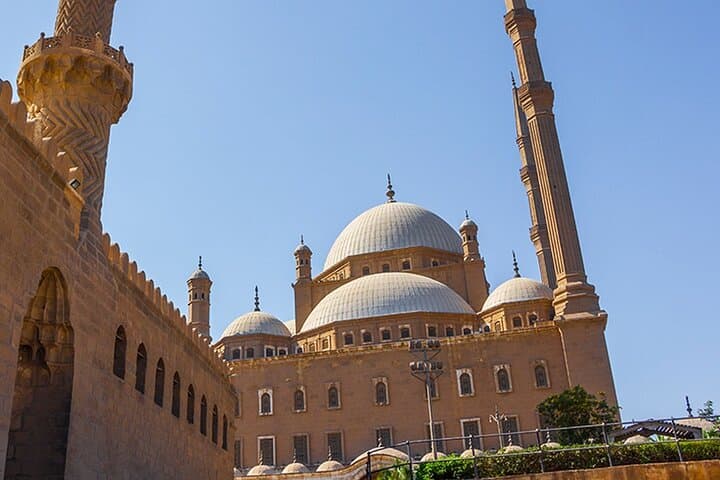 Explore Salah El Din Citadel and Old Cairo Bazaar: A Half-Day Guided Cultural Tour
