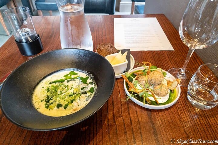 Edinburgh Premium Food Tour — Old Town Tastings & Local Flavors photo 1