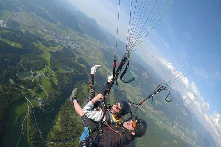 Tandem Paragliding Over St. Johann in Tyrol: 60-Minute Flight Above the Kaiser Mountains photo 4