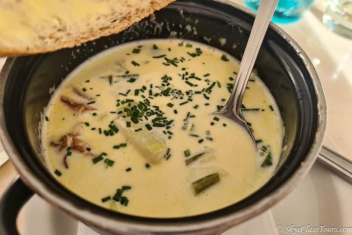 Edinburgh Premium Food Tour — Old Town Tastings & Local Flavors photo 4