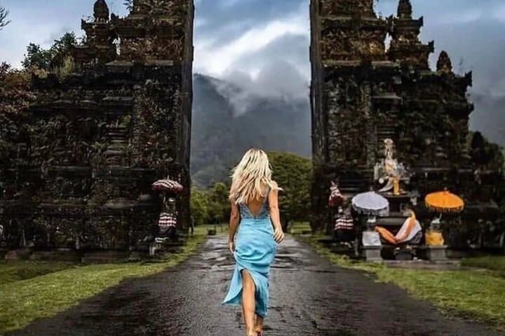 Handara Gate, Ulun Danu Bratan & Banyumala Waterfalls — Bali Full-Day Cultural and Nature Tour photo 5