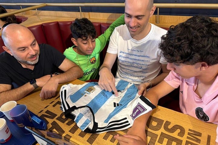 Inside Messi's Story: Private Session with His Biographer at Barça Café photo 6